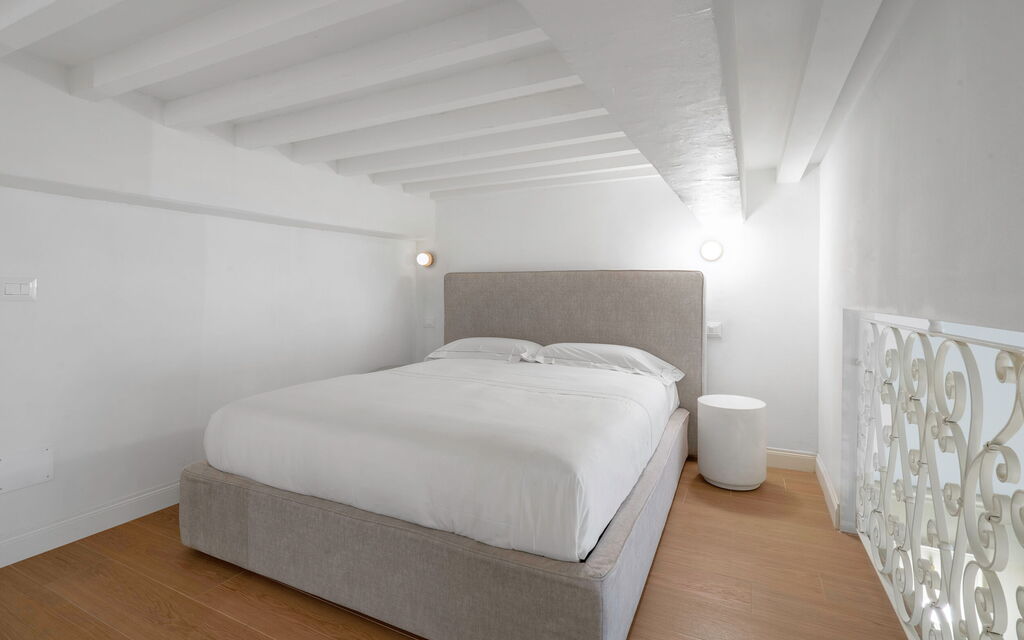 Elegant Apartments Near The Duomo - : Autunno, Camera da letto, Estate, Inverno, Primavera