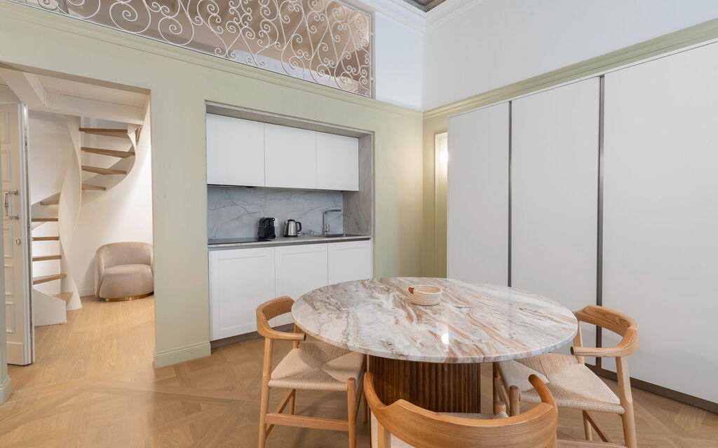 Elegant Apartments Near The Duomo - : Autunno, Cucina, Estate, Inverno, Primavera, Soggiorno