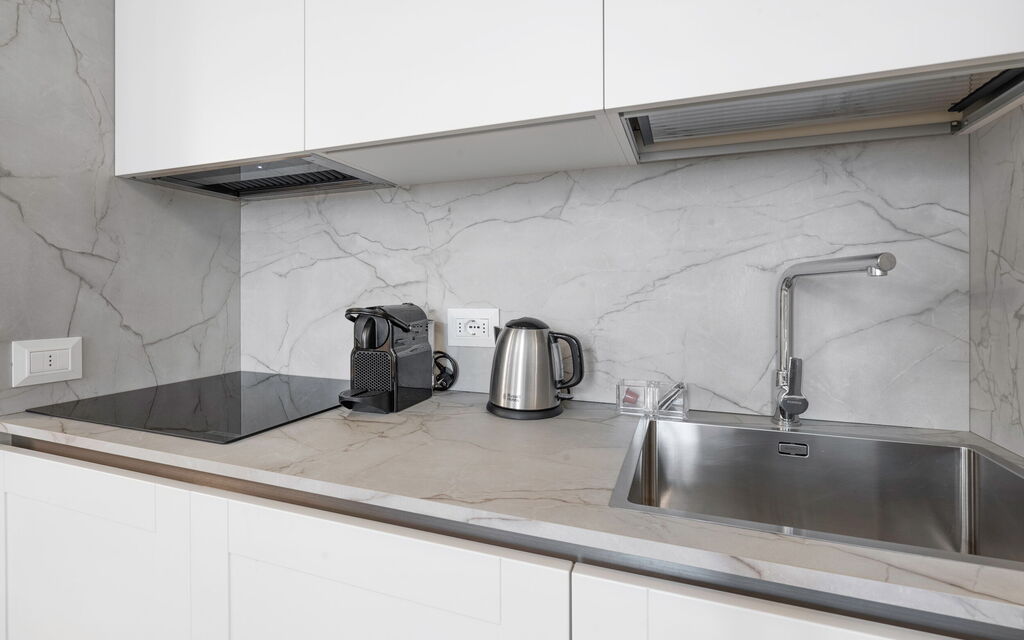 Elegant Apartments Near The Duomo - : Autunno, Cucina, Estate, Inverno, Primavera, Soggiorno