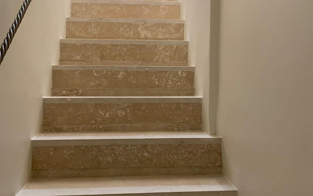 Elegant Apartments Near The Duomo - : Autumn, Room Detail, Spring, Summer, Winter