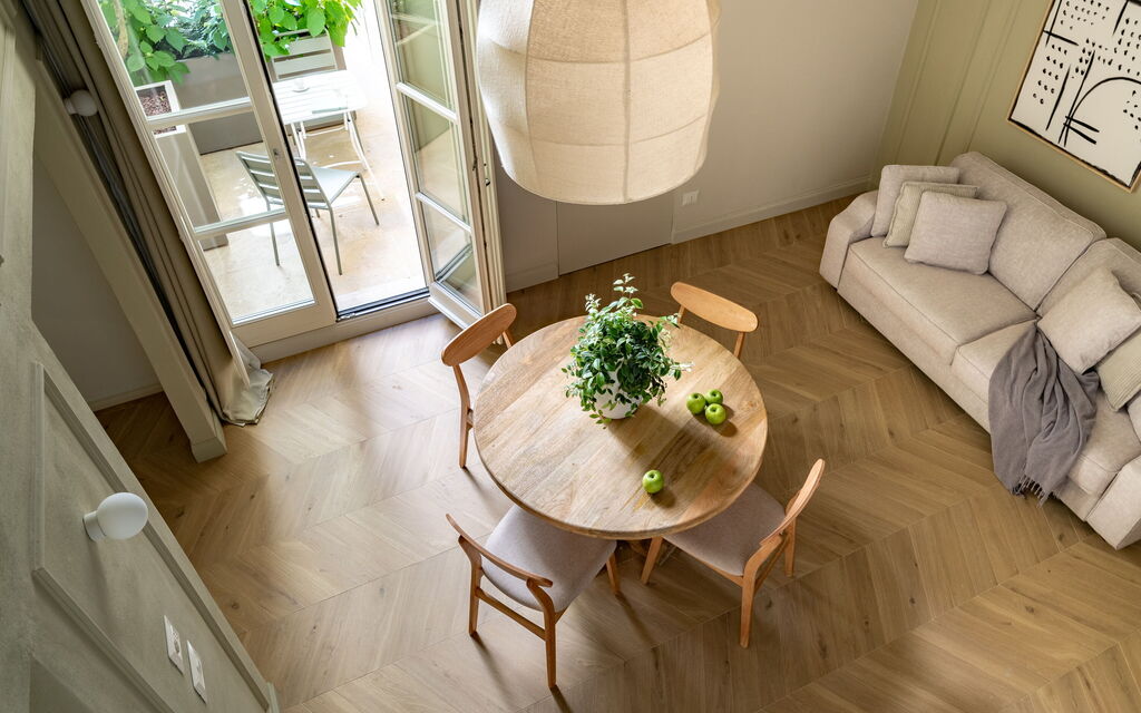Elegant Apartments Near The Duomo - : Autumn, Kitchen, Living Room, Spring, Summer, Winter