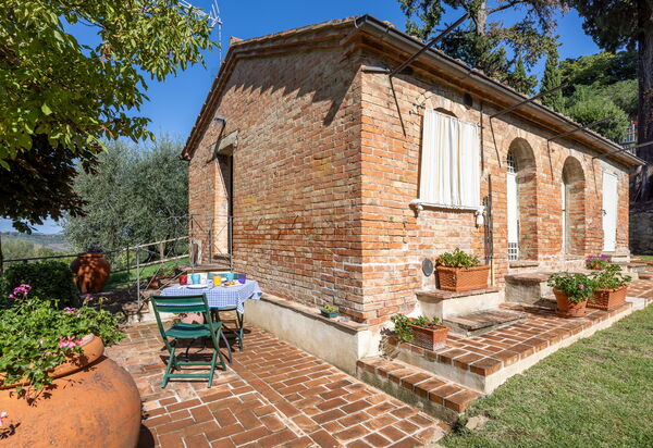 Maria Gabriella Home & Cottage: Autumn, Garden, Main Entrance, Spring, Summer