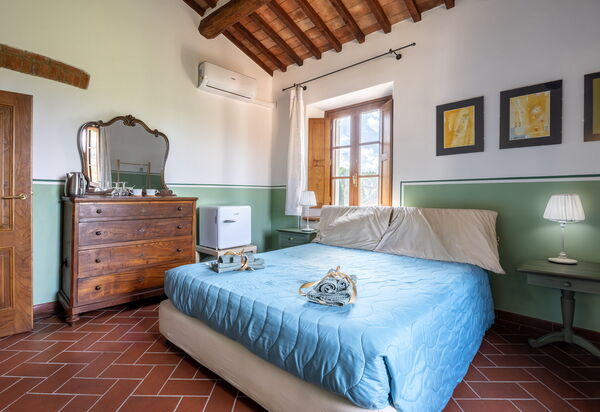 Maria Gabriella Home & Cottage: Autumn, Bedroom, Spring, Summer