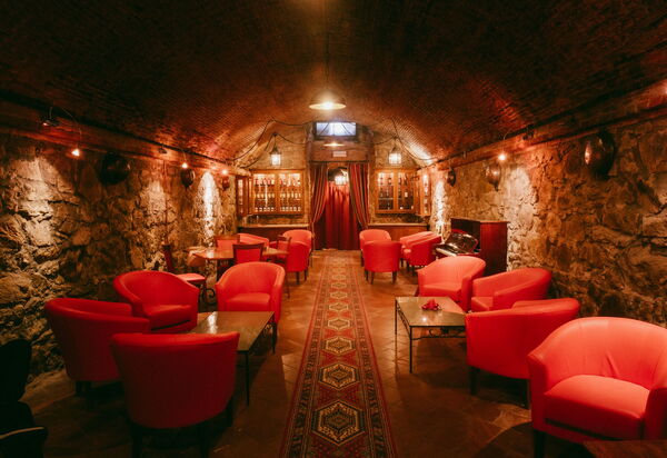 La Piazza Di San Donato: la-piazza-di-san-donato-reggello-multiproprieta-interni