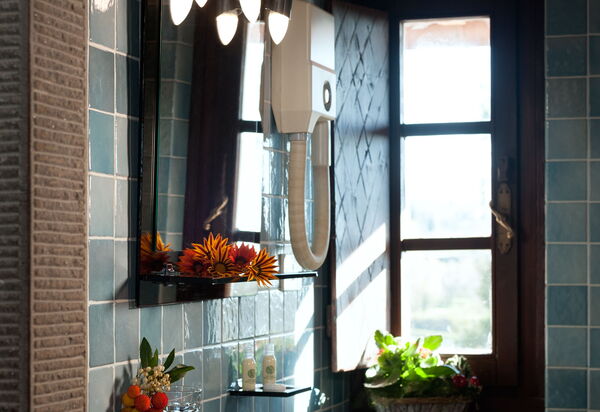 La Piazza Di San Donato: la-piazza-di-san-donato-reggello-multiproprieta-piazza-2-bilo-bagno