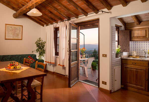 La Piazza Di San Donato: la-piazza-di-san-donato-reggello-multiproprieta-san-donato-1-trilo-cucina