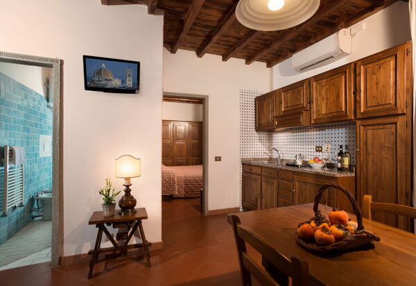 La Piazza Di San Donato: la-piazza-di-san-donato-reggello-multiproprieta-san-donato-2-trilo-soggiorno