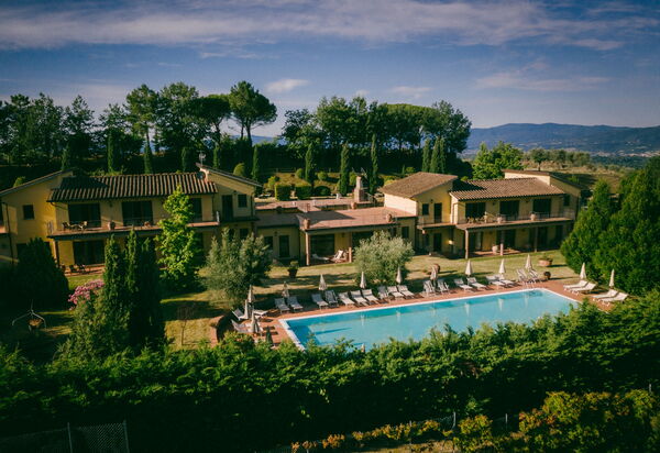 La Piazza Di San Donato: la-piazza-di-san-donato-reggello-multiproperty-view