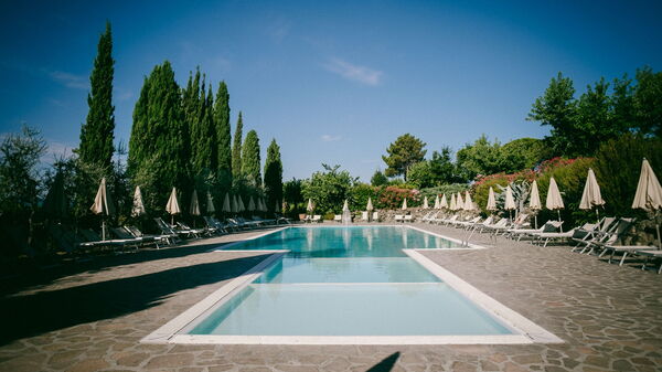 La Piazza Di San Donato: la-piazza-di-san-donato-reggello-multiproperty-pool