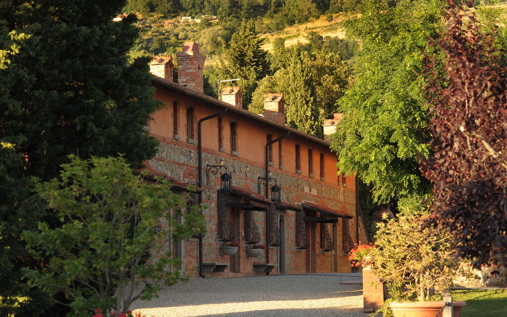 La Piazza Di San Donato - : la-piazza-di-san-donato-reggello-multiproperty-piazza-1-bilo-external