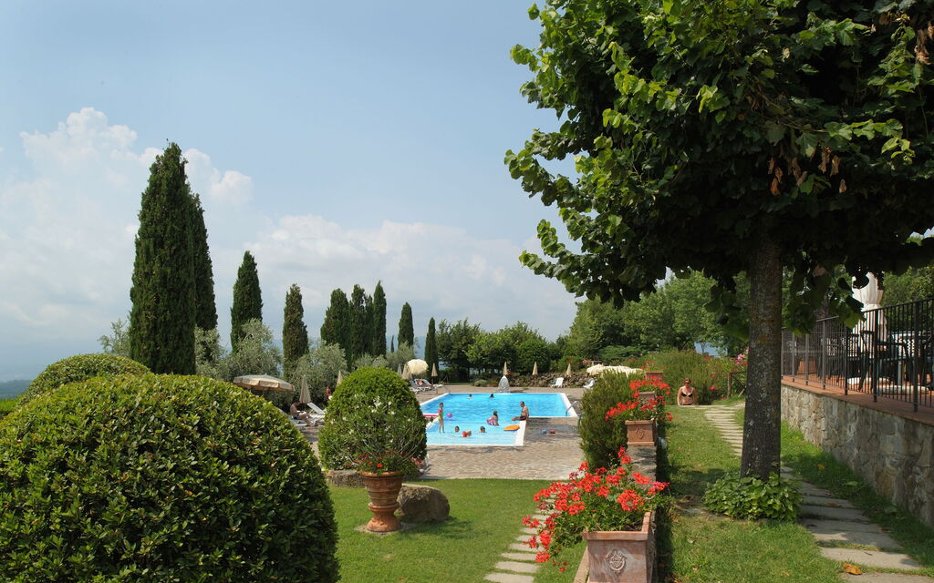 La Piazza Di San Donato - : la-piazza-di-san-donato-reggello-multiproprieta-san-donato-2-trilo-giardino