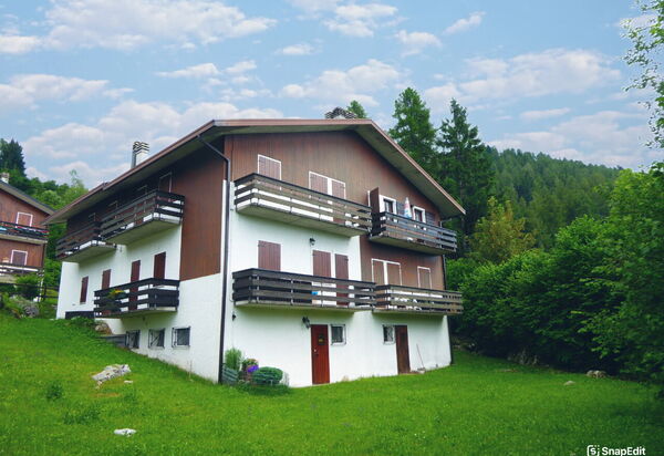 Chalet Giove: Autumn, Main Entrance, Spring, Summer