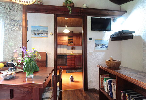 Chalet Giove: Autumn, Kitchen, Spring, Summer
