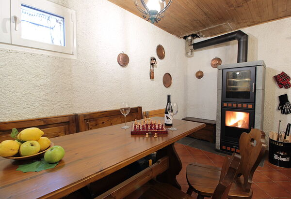 Chalet Giove: Autumn, Dining Room, Spring, Summer