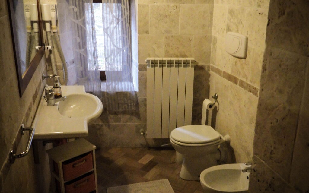 Agriturismo Arcera Apartments - : Autumn, Bathroom, Spring, Summer
