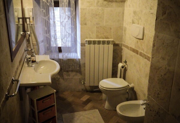 Agriturismo Arcera: Autumn, Bathroom, Spring, Summer