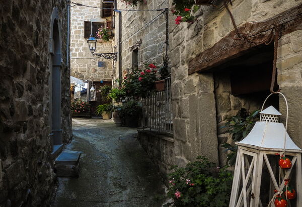 Agriturismo Arcera: Autumn, Building Exterior, Spring, Summer