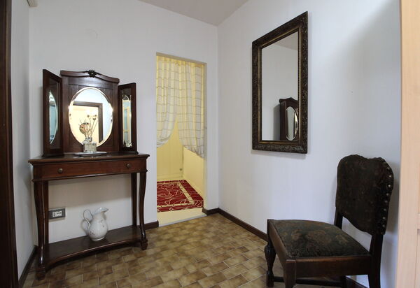 Villa Rosa Apartment: Autumn, Spring, Summer