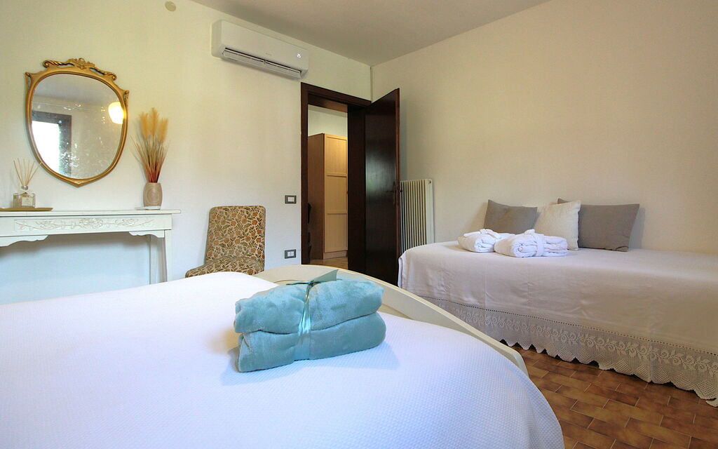 Villa Rosa Apartment: Autunno, Camera da letto, Estate, Primavera