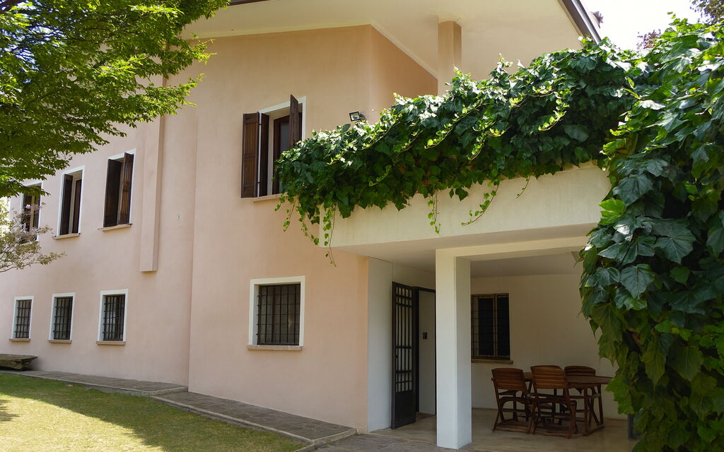 Villa Rosa Apartment: Autunno, Entrata Principale, Estate, Primavera