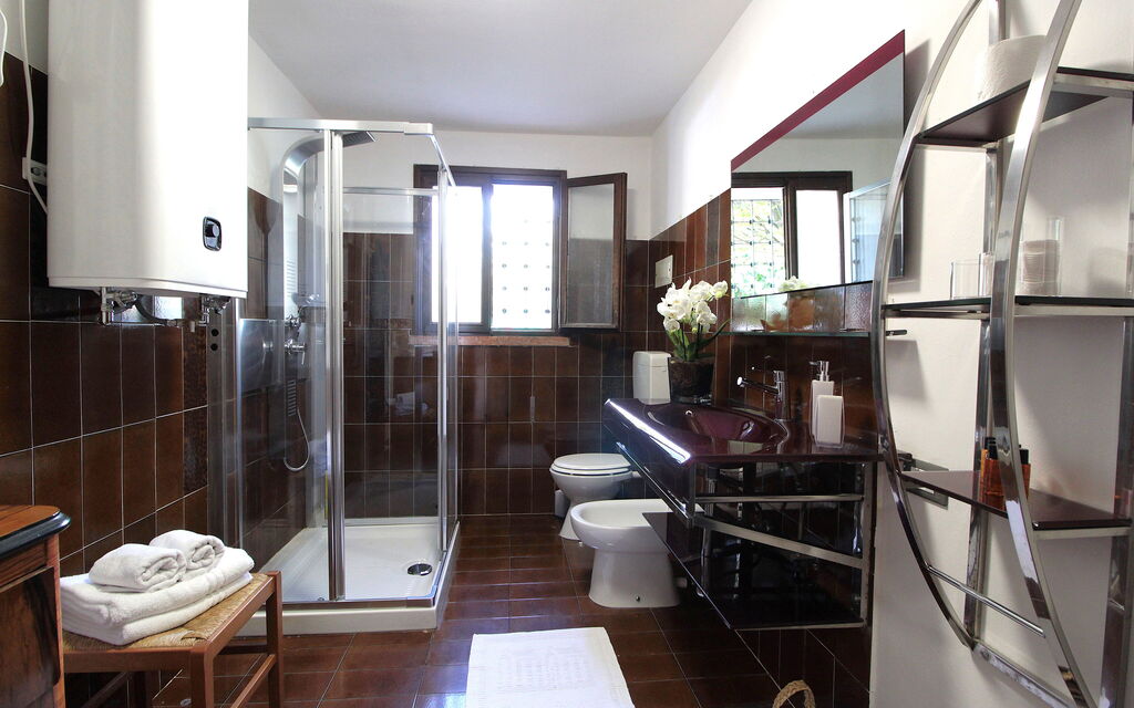 Villa Rosa Apartment: Autunno, Bagno, Estate, Primavera