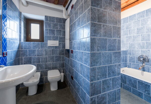 Villa Torre With Pool And Ac: Autumn, Bathroom, Spring, Summer