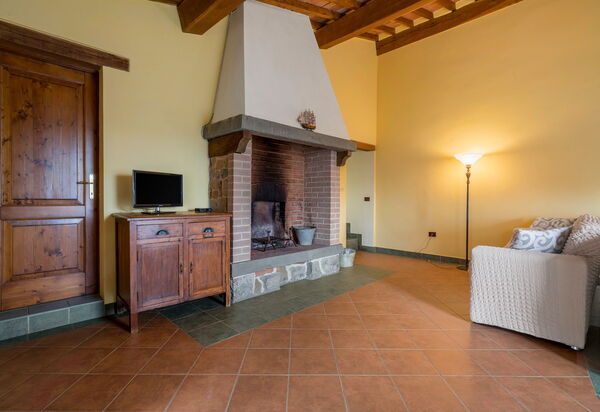 Villa Torre With Pool And Ac: Autumn, Living Room, Spring, Summer