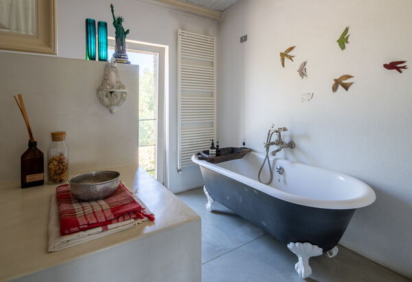 Villa Poggio Zucchino, Pool, Wellness, Piacenza: Autumn, Bathroom, Spring, Summer