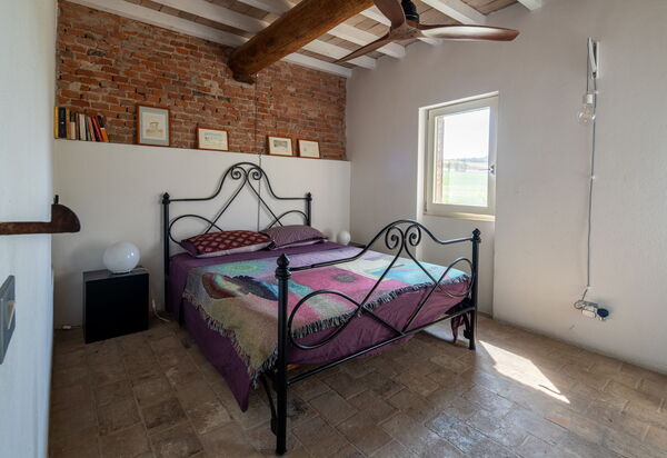 Villa Poggio Zucchino, Pool, Wellness, Piacenza: Autumn, Bedroom, Spring, Summer