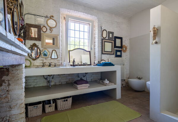 Villa Poggio Zucchino, Pool, Wellness, Piacenza: Autumn, Bathroom, Spring, Summer