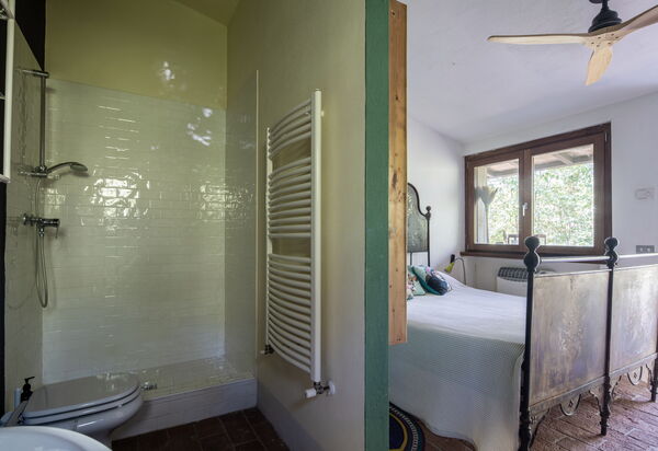 Villa Poggio Zucchino, Pool, Wellness, Piacenza: Autumn, Bathroom, Spring, Summer