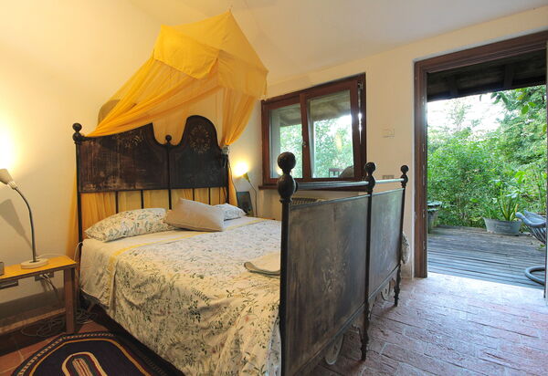 Villa Poggio Zucchino, Pool, Wellness, Piacenza: Autumn, Spring, Summer