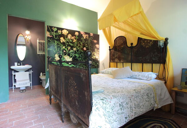 Villa Poggio Zucchino, Pool, Wellness, Piacenza: Autumn, Bedroom, Spring, Summer