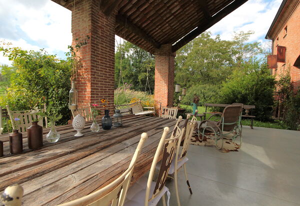 Villa Poggio Zucchino, Pool, Wellness, Piacenza: Autumn, Garden, Spring, Summer