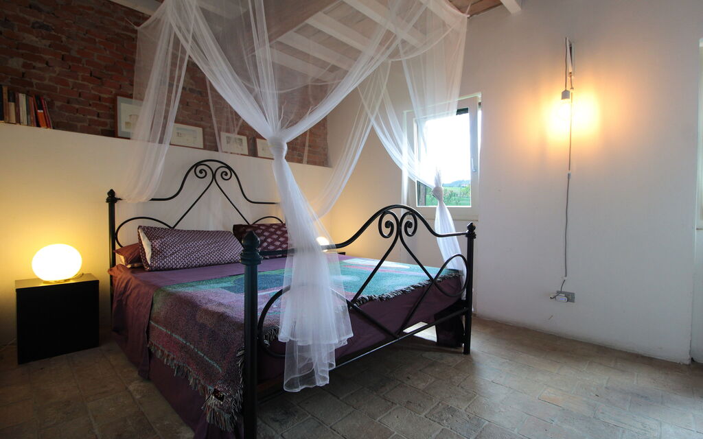 Villa Poggio Zucchino, Pool, Wellness, Piacenza: Autumn, Bedroom, Spring, Summer