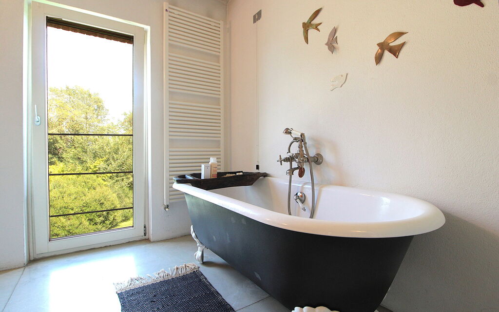 Villa Poggio Zucchino, Pool, Wellness, Piacenza: Autumn, Bathroom, Spring, Summer