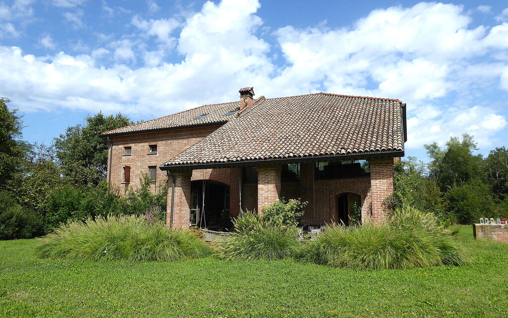 Villa Poggio Zucchino, Pool, Wellness, Piacenza: Autumn, Garden, Spring, Summer
