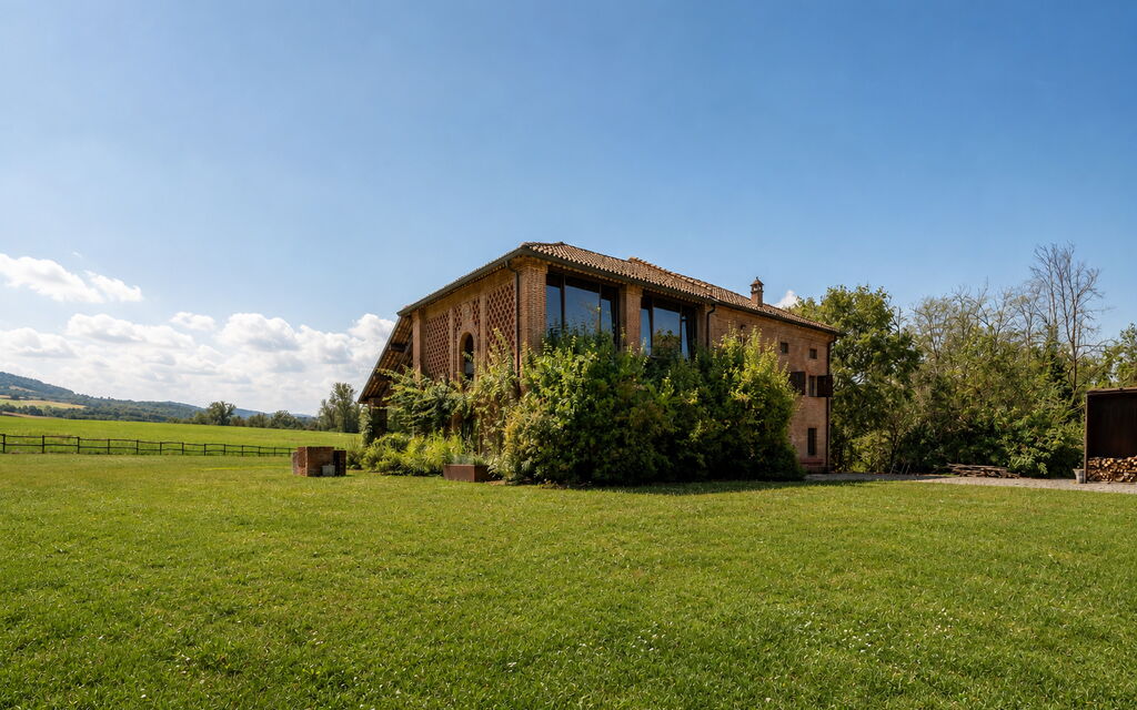 Villa Poggio Zucchino, Pool, Wellness, Piacenza: Autunno, Estate, Giardino, Primavera