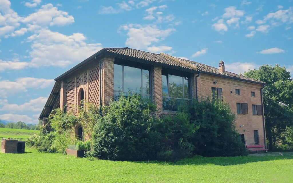 Villa Poggio Zucchino, Pool, Wellness, Piacenza: Autumn, Garden, Spring, Summer