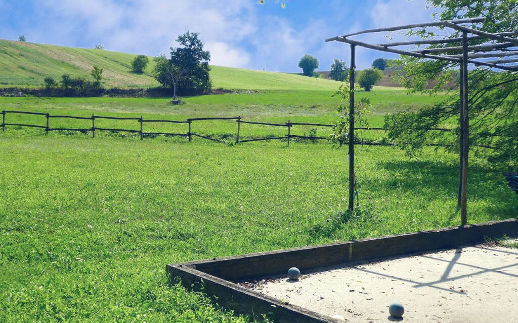 Villa Poggio Zucchino, Pool, Wellness, Piacenza: Autumn, Garden, Spring, Summer