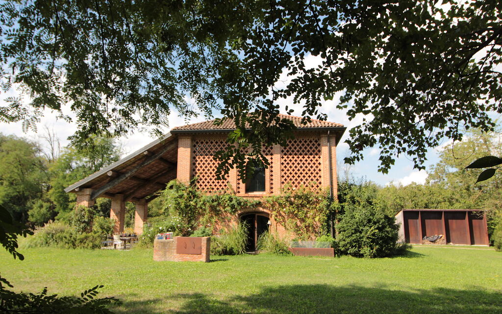 Villa Poggio Zucchino, Pool, Wellness, Piacenza: Autumn, Garden, Spring, Summer