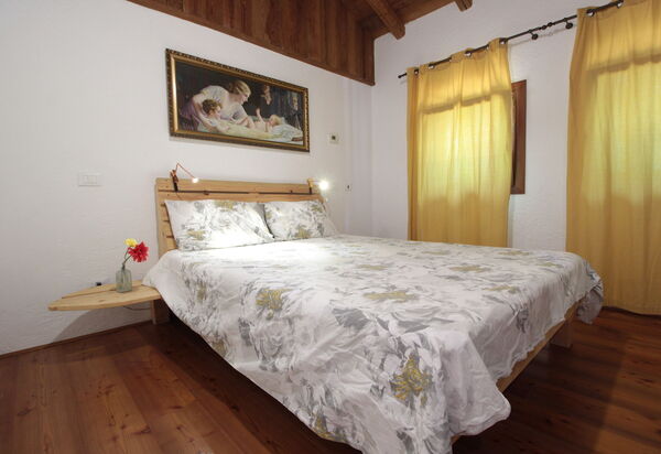 Chalet Fagarè, Pool, Sauna, Prosecco Hills: Autumn, Bedroom, Spring, Summer