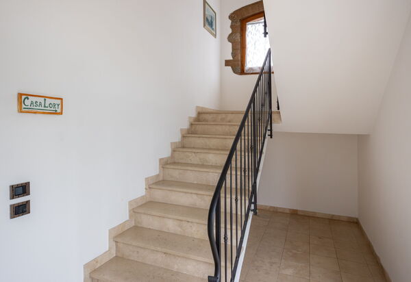 Casa Lory, Monteriggioni, Siena: Autumn, Room Detail, Spring, Summer