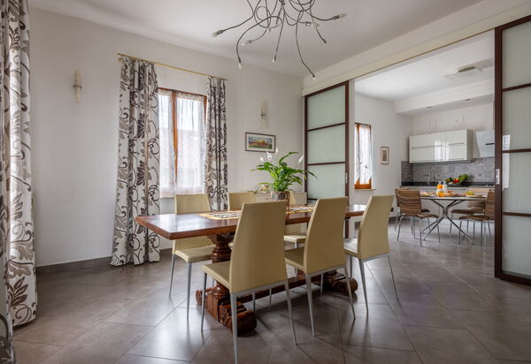 Casa Lory, Monteriggioni, Siena: Autumn, Kitchen, Spring, Summer