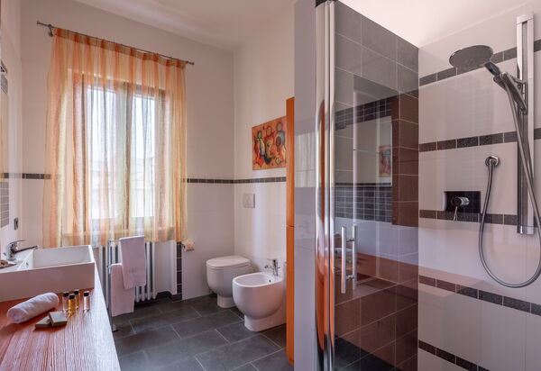 Casa Lory, Monteriggioni, Siena: Autumn, Bathroom, Spring, Summer