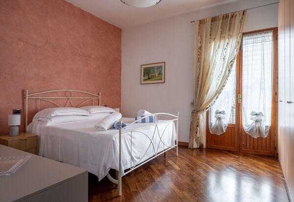 Casa Lory, Monteriggioni, Siena: Autumn, Bedroom, Spring, Summer