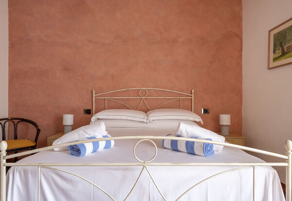 Casa Lory, Monteriggioni, Siena: Autumn, Bedroom, Spring, Summer