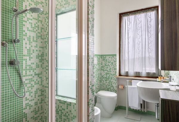 Casa Lory, Monteriggioni, Siena: Autumn, Bathroom, Spring, Summer