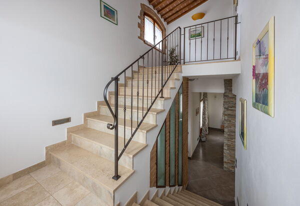 Casa Lory, Monteriggioni, Siena: Autumn, Room Detail, Spring, Summer