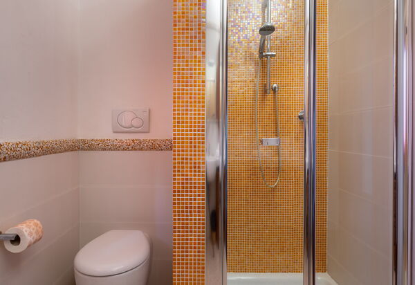 Casa Lory, Monteriggioni, Siena: Autumn, Bathroom, Spring, Summer